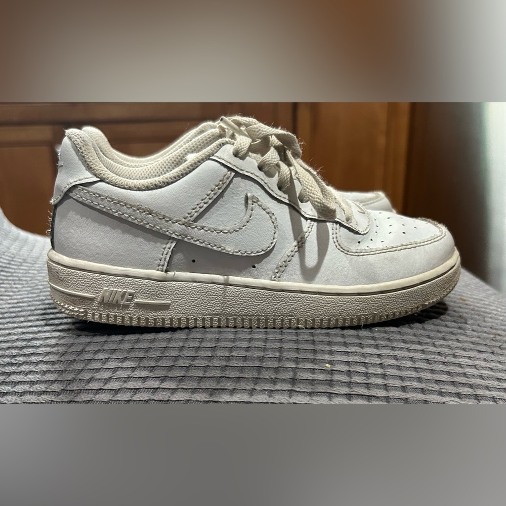 Nike Force 1 Kids Shoe